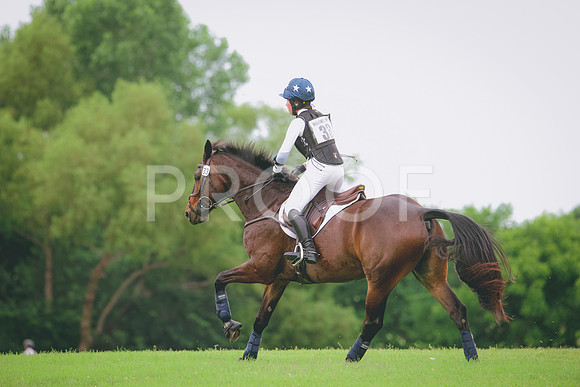 JM7_4056