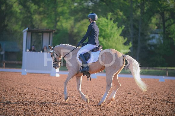 000_4425
