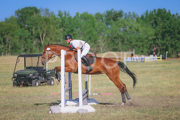 7B5A5740