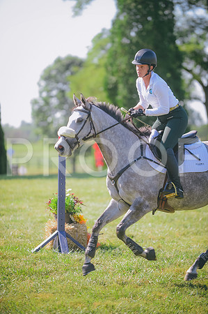 000_7702