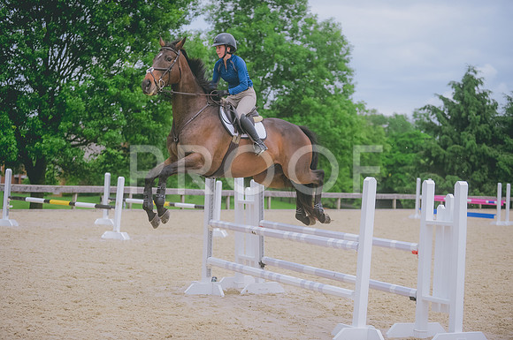 000_0562A